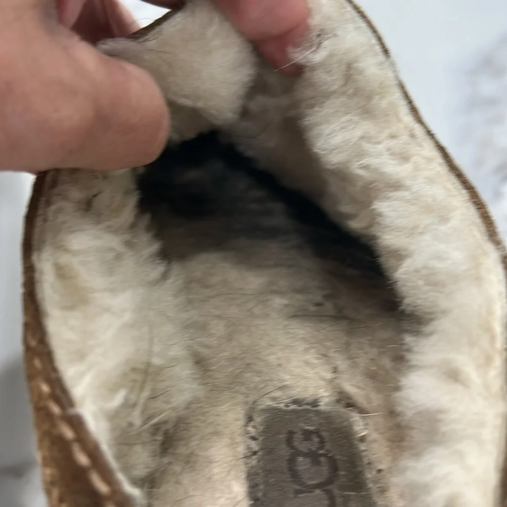 UGG Neuman Chestnut Slippers. Size‎ 13
